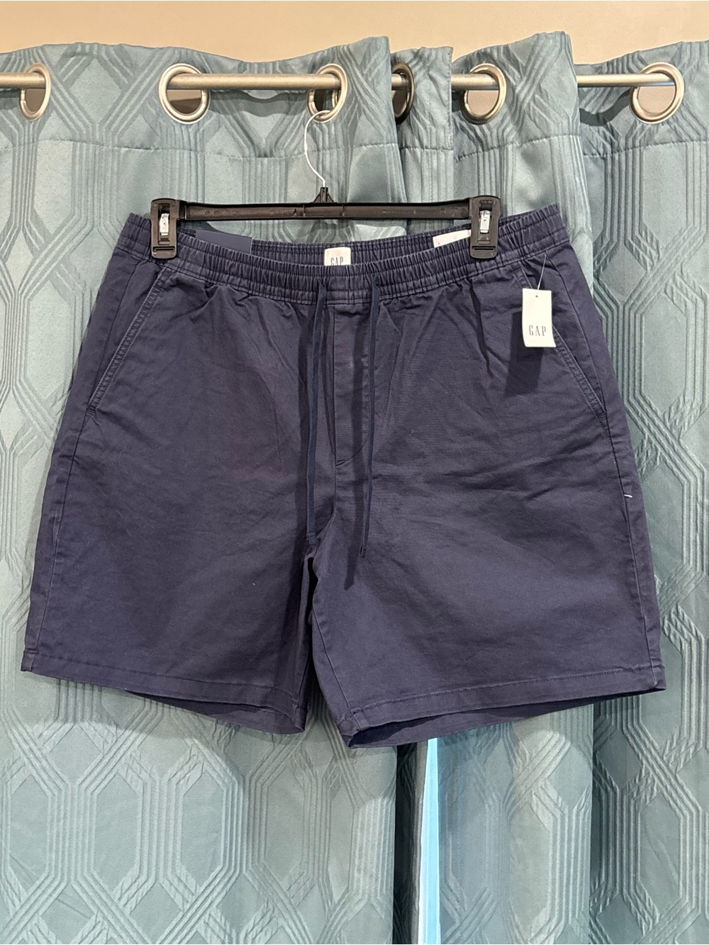 GAP NWT Men’s Navy Elastic Waist 7”Casual Chino Shorts